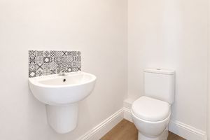 Upstairs W.C- click for photo gallery